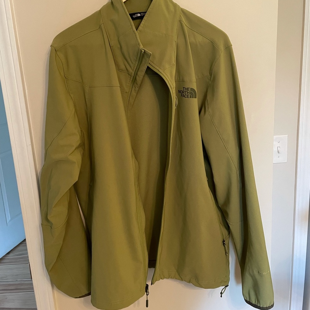 MENs THE NORTH FACE JACKET